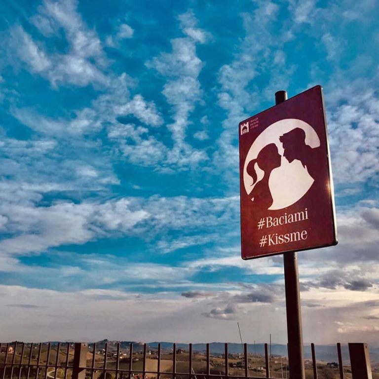 bacio offida santa maria della rocca
